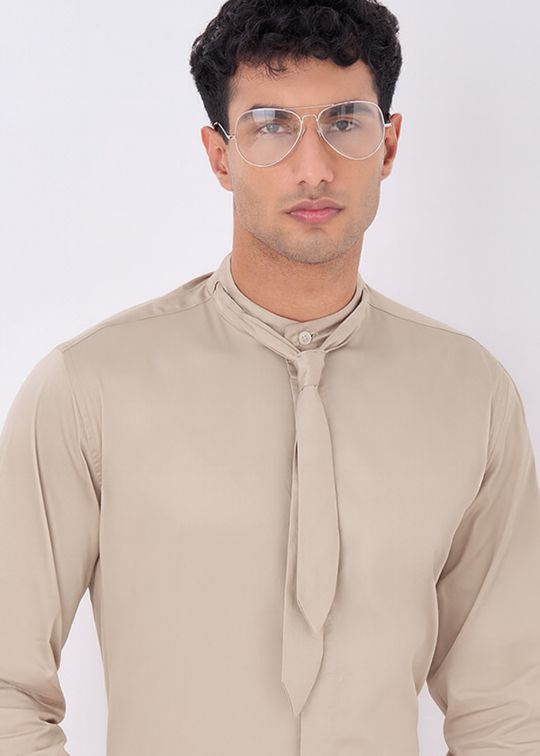 Men Beige Solid Manadarin Collar Shirt With Tie